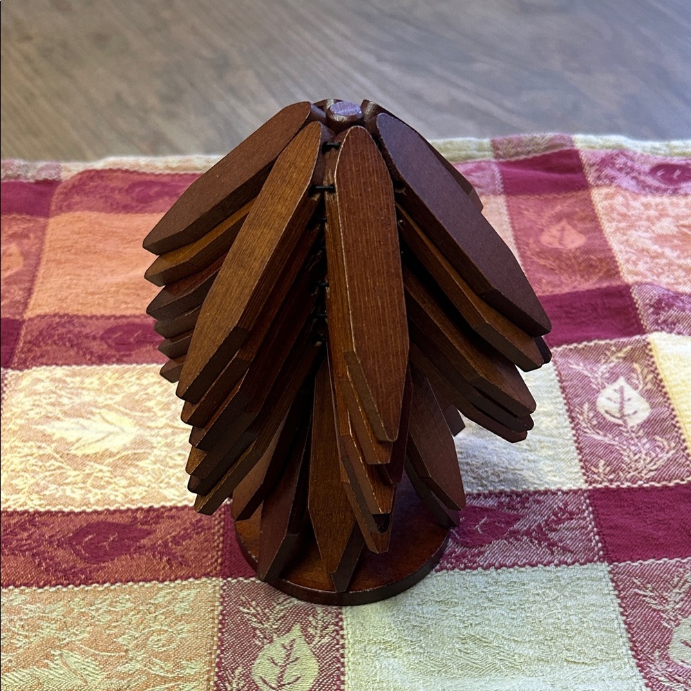 Wooden Tree Coaster Set with 8 Coasters